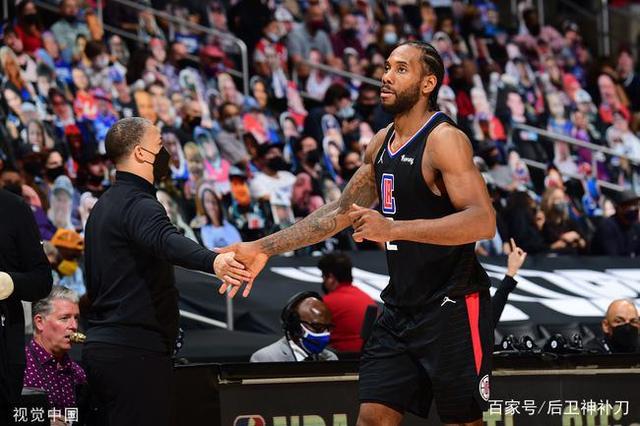 在高尔夫运 在高尔夫运