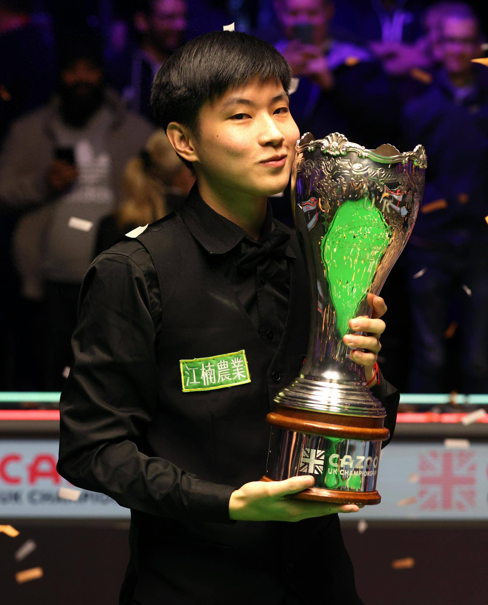 逆光的芙宁 逆光的芙宁